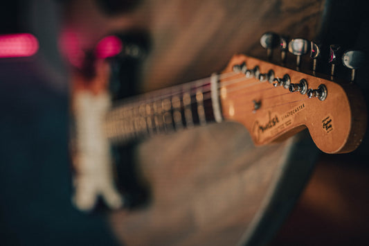 rosewood vs maple neck